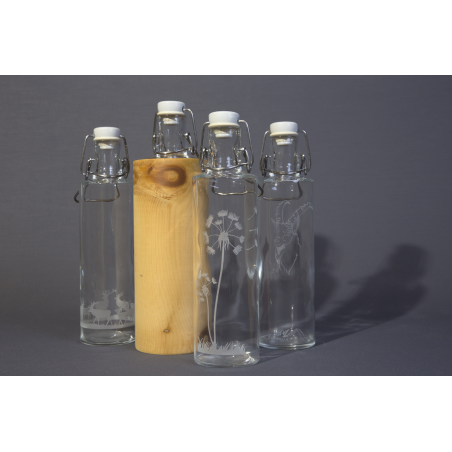 Alpine Edition Flaschen-Schutzhülle aus Arvenholz